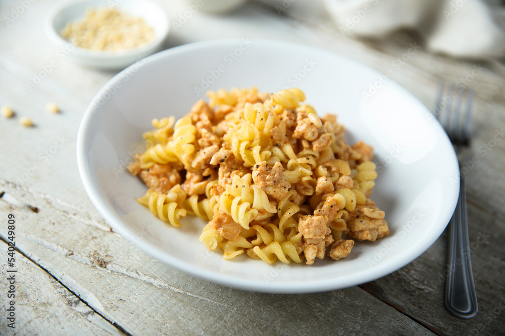 Pasta with chicken and pine nuts Pasta with chicken and pine nuts