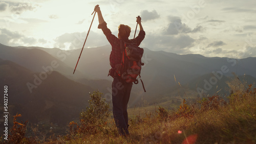 Photos Cheerful traveler celebrate freedom outdoors