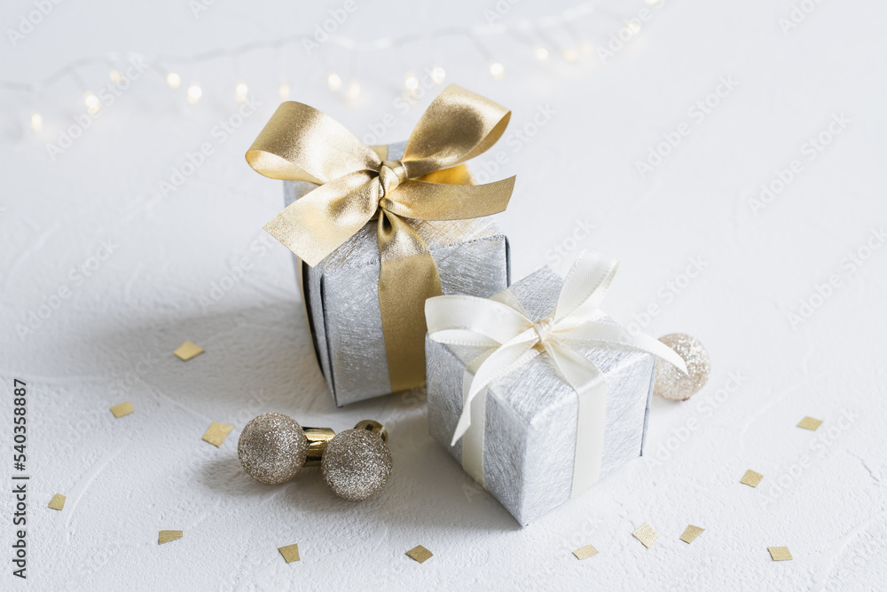 クリスマスプレゼント　冬　白背景