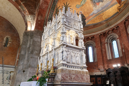 Pavia basilica di San Pietro in Ciel d'Oro