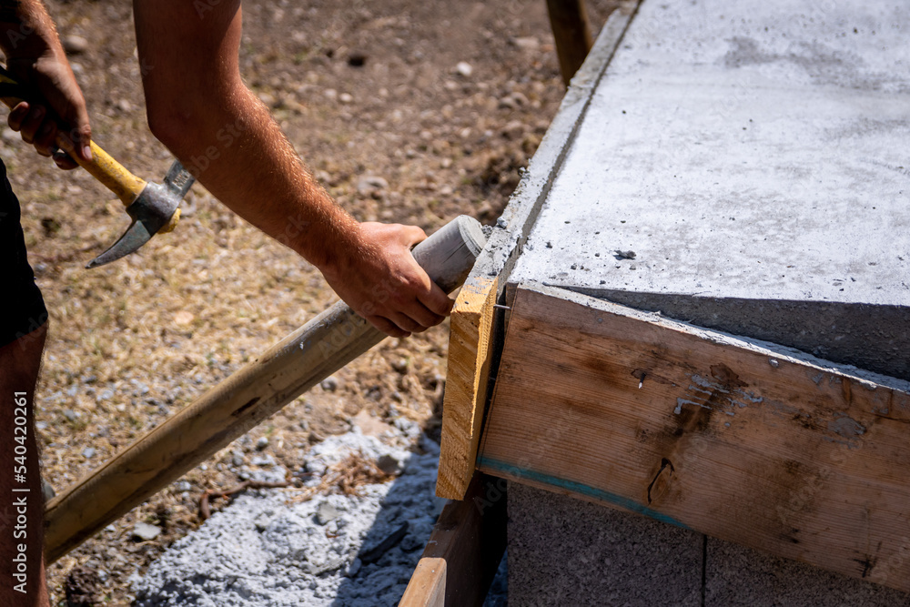 Coffrage de béton pour création d'une terrasse Coffrage de béton pour création d'une terrasse
