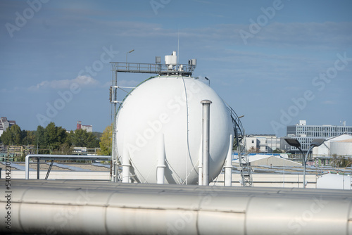 storage tank oil refinery fossil fuel storage