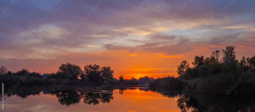 Obraz premium sunset sky with clouds. Dramatic sky with beautiful bright clouds