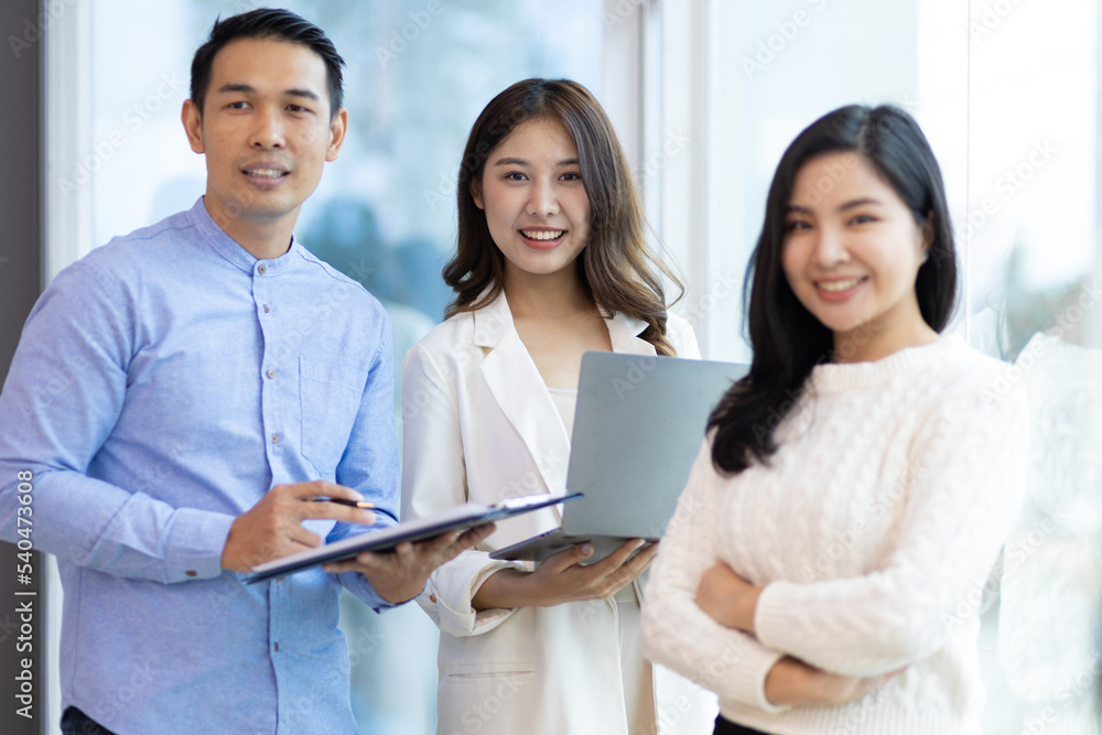 Colleague or business partner discussing plans to work on a project together. Collaboration of people in the organization. Colleague or business partner discussing plans to work on a project together. Collaboration of people in the organization.