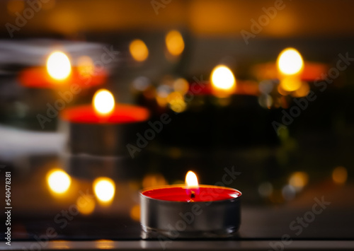 Luces de velas para celebrar alguna fiesta tradicional