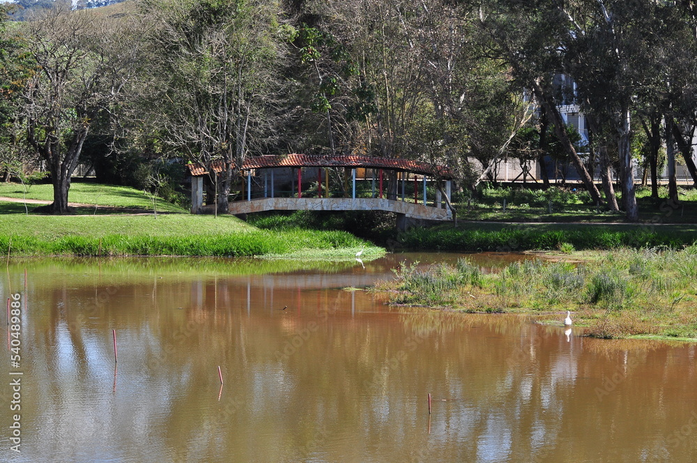 O parque das águas em uma cidade do interior do Brasil chamada de Caxambu, no sul do estado