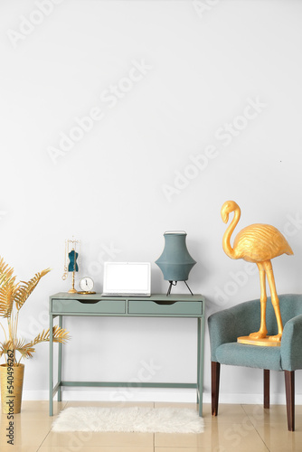 Modern home office workspac...