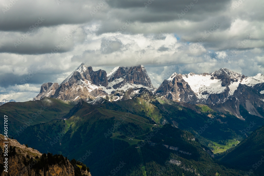 panorama dolomity chmury lato górski krajobraz