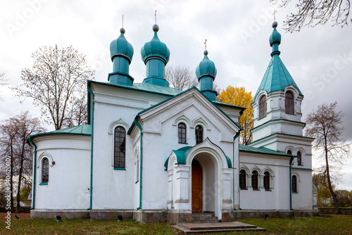 Cerkiew Prawosławna na Podlasiu, Podlasie, jesienny krajobraz
