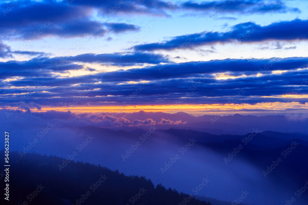 Obraz premium sunrise over the mountains