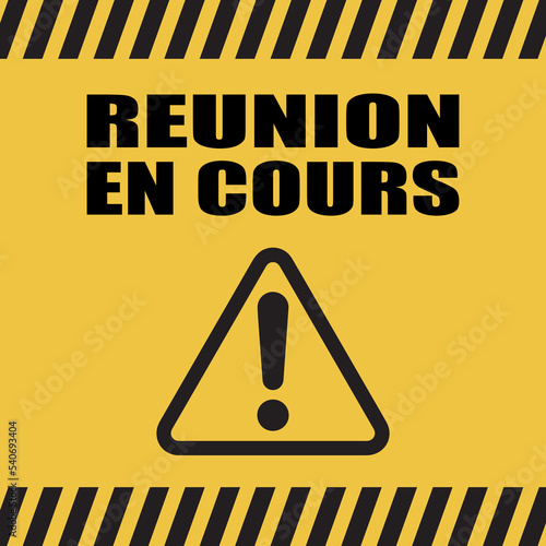 Logo réunion en cours.
