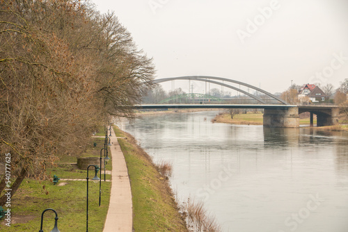 Wallpaper / Hintergrundbild Stadtbrücke über die Weser Weserbrücke Minden Kanzlers Weide photo