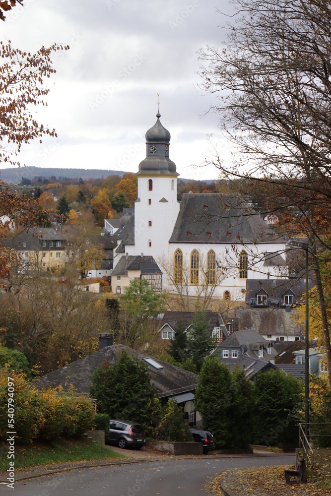 Stephanskirche in Simmern. Ortsblick.