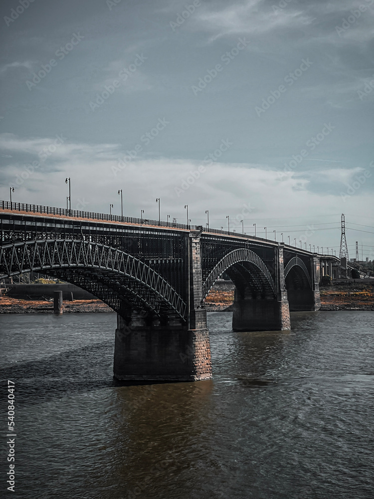 Obraz premium bridge over the river