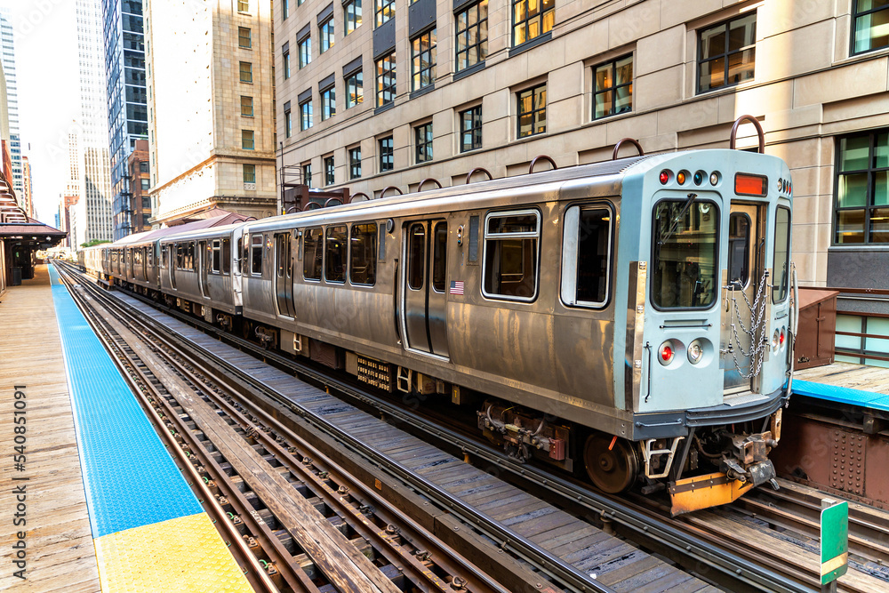 Naklejka premium Train in Chicago