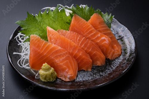 サーモンの刺身 sashimi