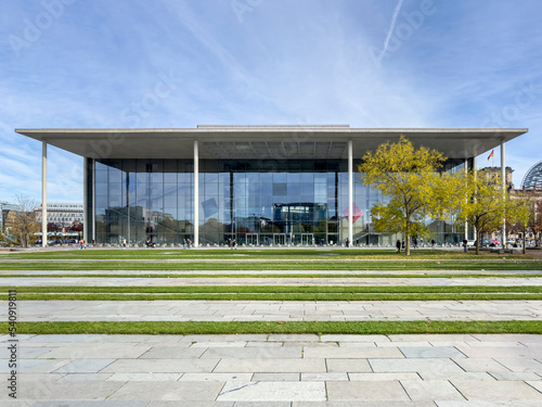 Paul-Löbe-Haus im Regierungsviertel in Berlin