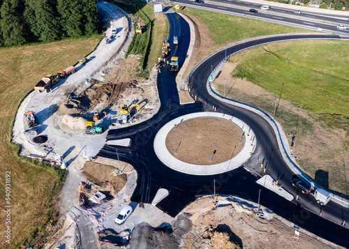 construction of a roundabout © jp59