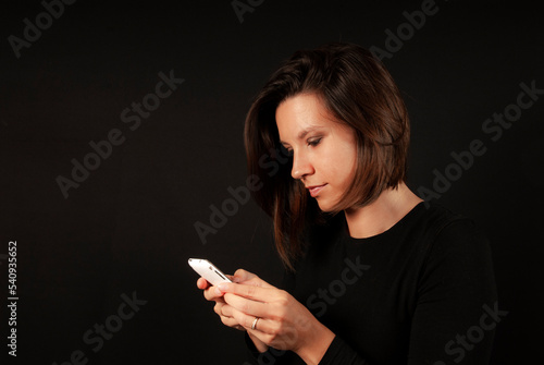 femme et téléphone portable photo