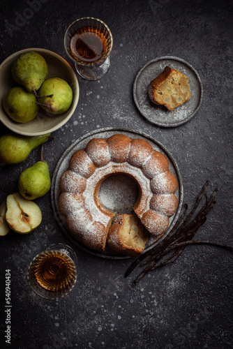 bundt cake moelleux gâteau fondant fait maison poire vanille