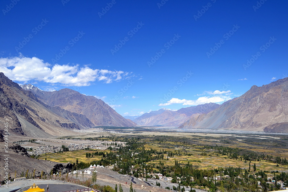Obraz premium leh ladakh mountains landscape 