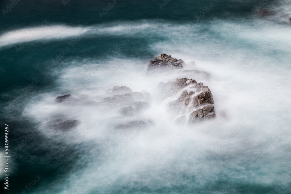 Fototapeta premium rocks with winding water