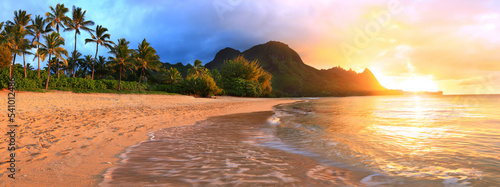 Sunrise over Tunnels Beach on Kauai, Hawaii