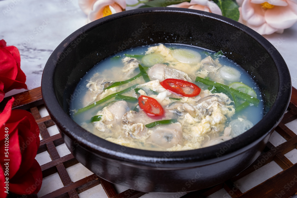 oyster soup, one of the types of Korean food