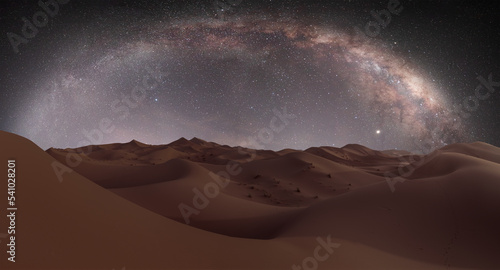 Tablou canvas Amazing milky way galaxy over the sand dunes of Sahara Desert - Sahara, Morocco