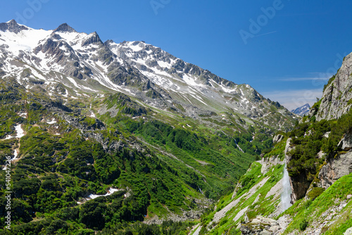 Fototapeta Naklejka Na Ścianę i Meble -  Panoramic view of mountains