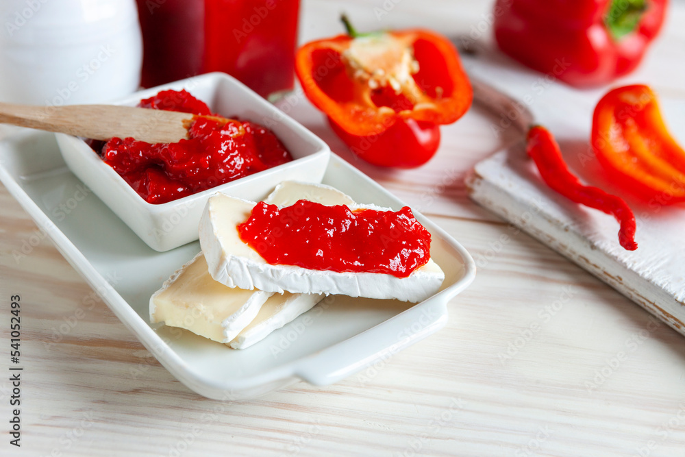 Ταπετσαρία Homemade Mostarda mediterranea Red paprika marmalade with hot pepper - traditio