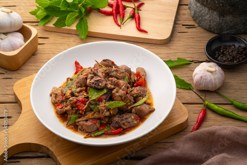 Bilde på lerret Stir-fried Chicken Giblets(livers, heart and gizzards) with Chillies and basil i