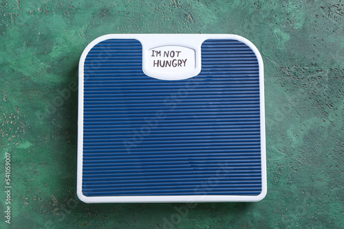 Electronic scales with text...