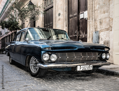 Old Cuban car © Holly