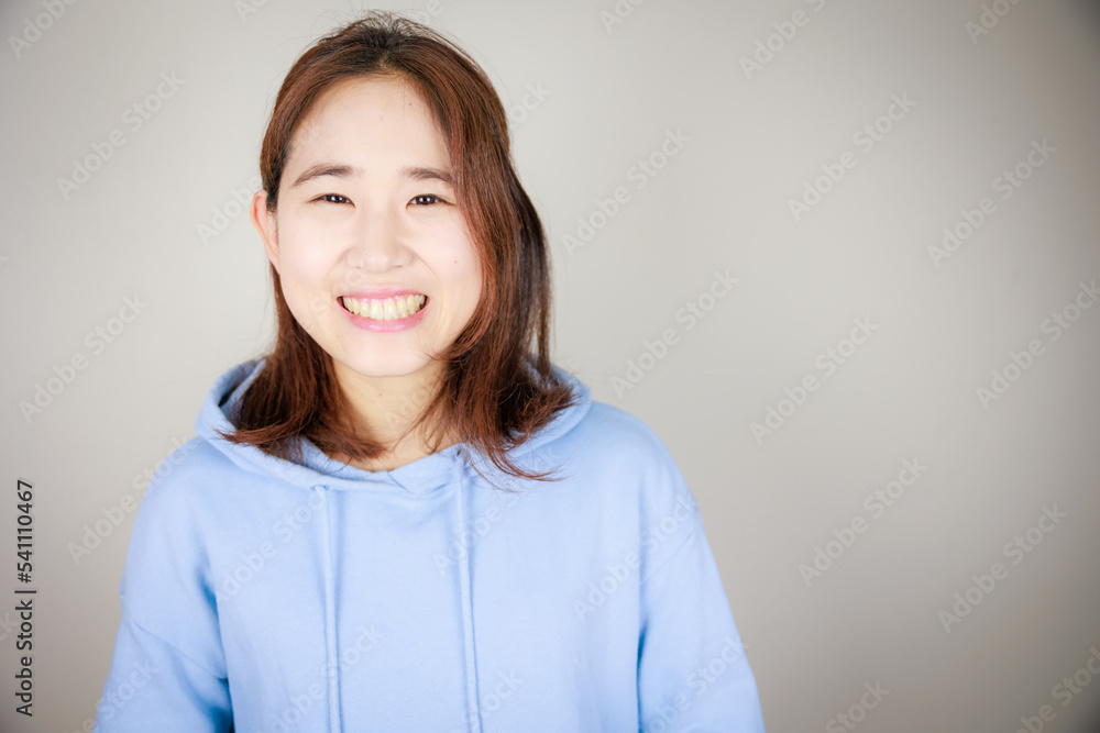 笑顔のアジア人女性 笑顔のアジア人女性