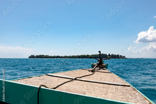 Prison Island, das Sansibar-Archipel im Indischen Ozean, Stone Town. Bootstour mit einer Dhow zur Gefängnisinsel Changuu in der Karibik.