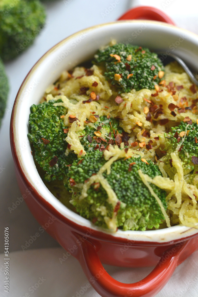 Paleo Cheesy Spaghetti Squash Paleo Cheesy Spaghetti Squash