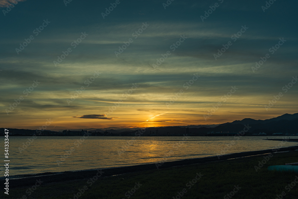 海と夕日