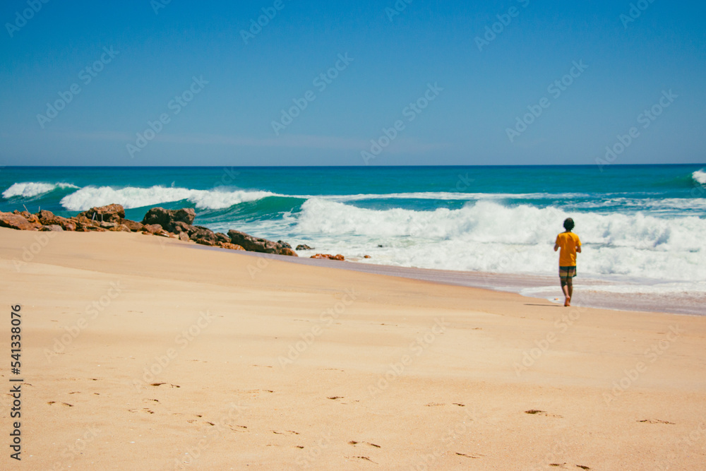 PERSONAS EN LA PLAYA