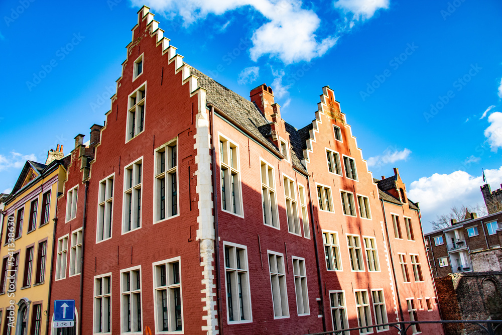 maisons, rues, et autres bâtiments de la ville de Bruges