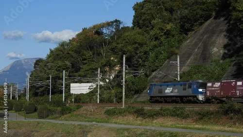 秋の近江路を走るEF210牽引の貨物列車 photo