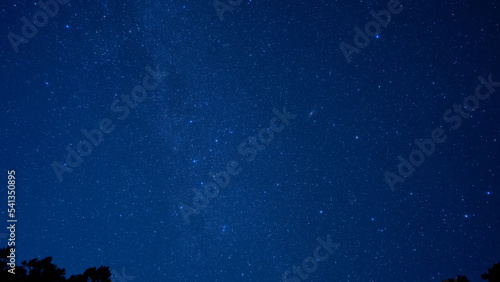 Fototapeta Naklejka Na Ścianę i Meble -  山間に見える綺麗な秋の星空