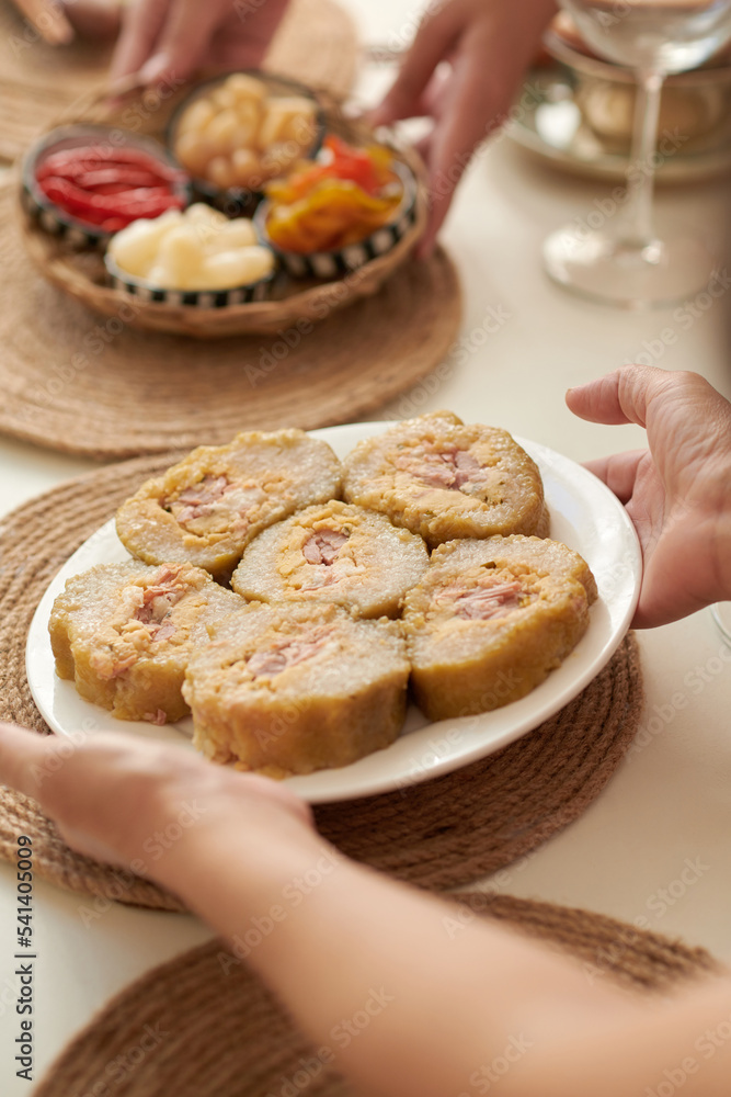 Sticky Rice Cake for Guests