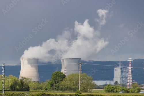 centrale nucléaire en activité photo