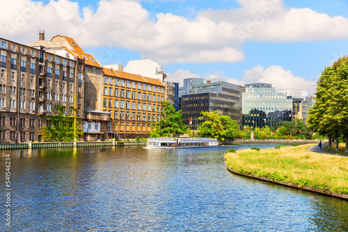 Obraz na płótnie Picturesque buildings of the downtown of Berlin on the bank of the river Spree, Germany w salonie
