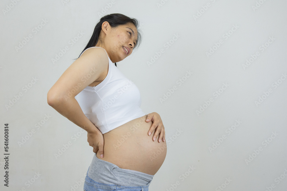 pregnant woman feeling unwell Body aches, back pain, abdominal pain of pregnant women pregnant woman feeling unwell Body aches, back pain, abdominal pain of pregnant women