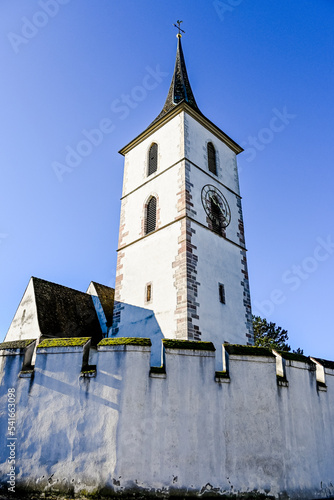 Muttenz, Kirche, St. Arbogast-Kirche, Sankt Arbogast, Reformierte Kirche, Ringmauern, Kirchhof, Dorf, Dorfkern, Kirchplatz, Kirchturm, Baselland, Herbst, Schweiz photo