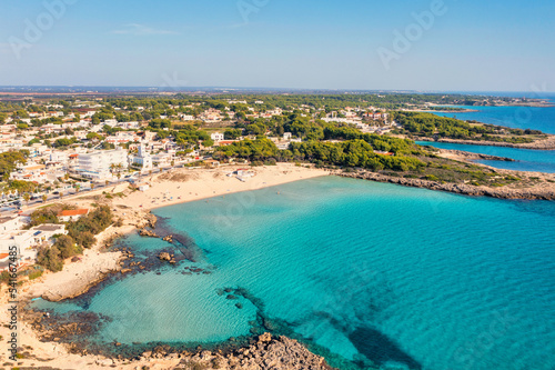 Fototapeta Naklejka Na Ścianę i Meble -  Spiaggia Montedarena, Marina di Pulsano, Taranto, Puglia, Salento, vista dal drone