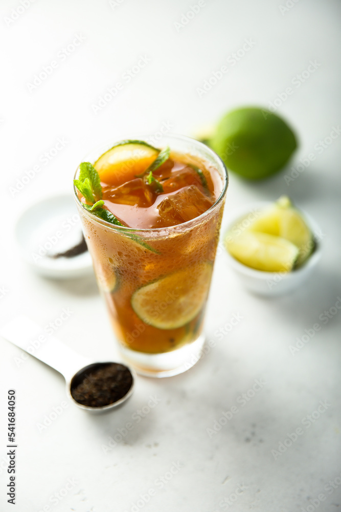 Traditional iced tea with lime Traditional iced tea with lime