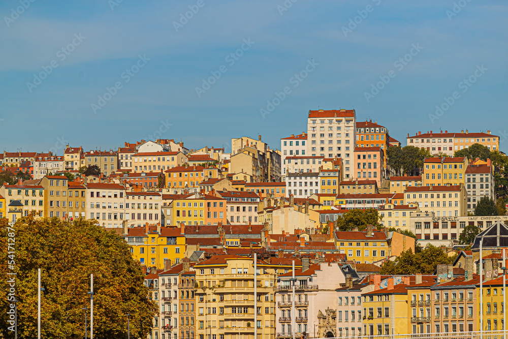 paysage urbain de la ville de Lyon en automne